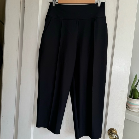 Athleta Stellar Wide Crop - Picture 5 of 9